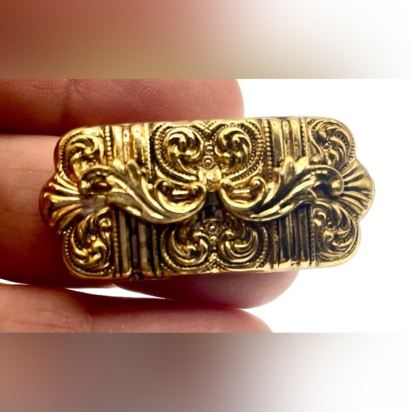 Vintage Gold Tone Ornate Bar Brooch Filigree Victorian Revival Statement Pin - Picture 4 of 5